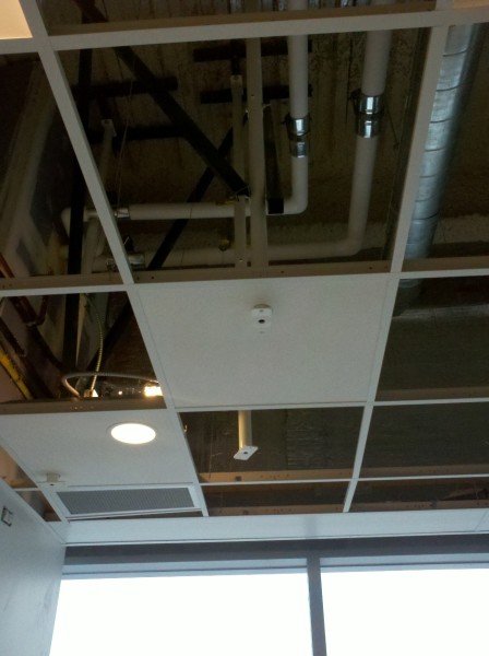 安装单柱病人电梯支撑结构